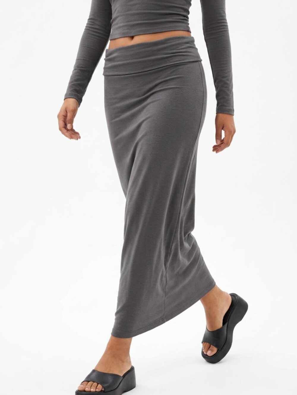 Gray ankle-length maxi skirt
